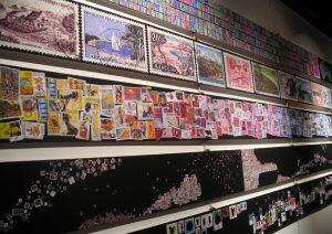 Frises composées à partir de timbres pour le musée de la Poste à Paris le jour de l'exposition