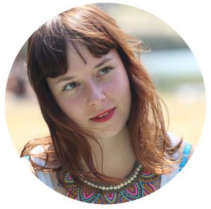 Marion Rousseau, designer textile et graphiste à Paris sous le nom Oyeah Studio