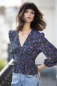 Motif Diane dessiné par OYeah Studio, avec fleurs et feuillages colorés pour la collection été 2020 de Lenny B
